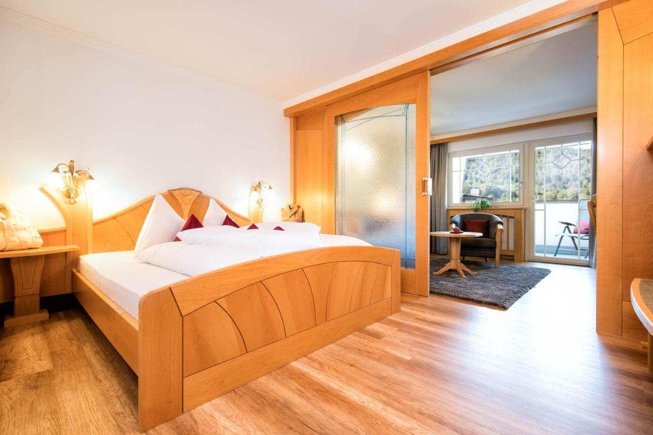 Aktiv & Wellnesshotel Zentral Прато ало Стелвио Екстериор снимка