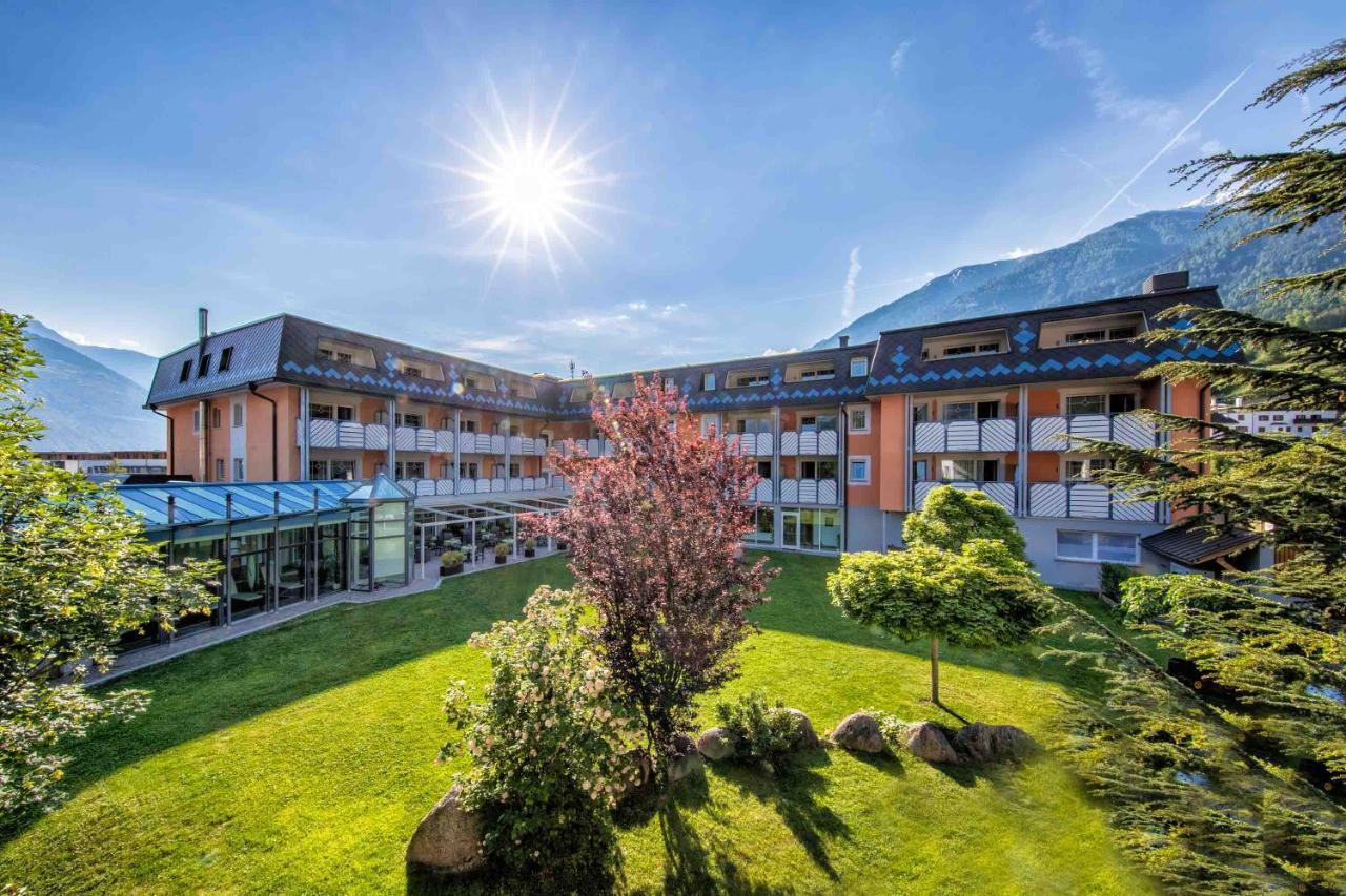 Aktiv & Wellnesshotel Zentral Прато ало Стелвио Екстериор снимка