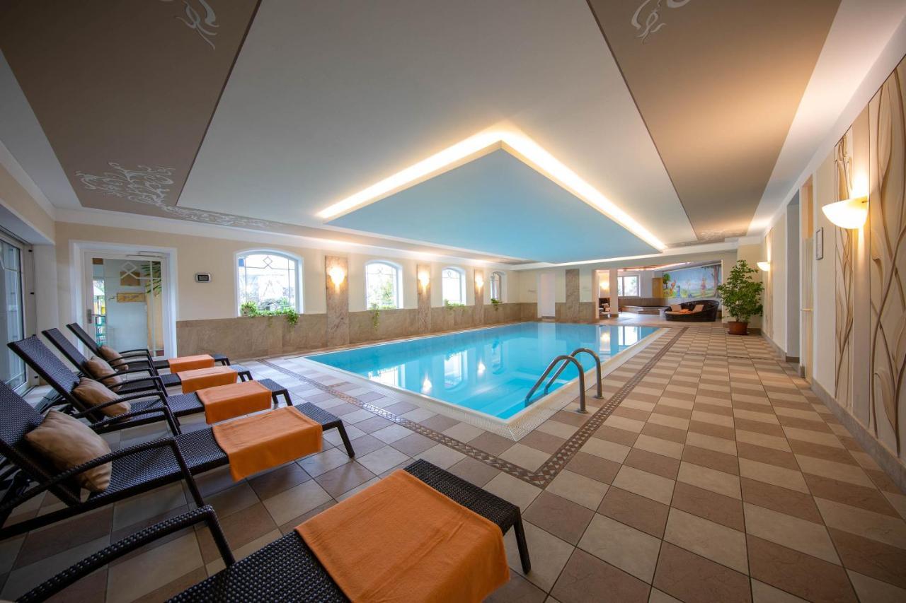Aktiv & Wellnesshotel Zentral Прато ало Стелвио Екстериор снимка