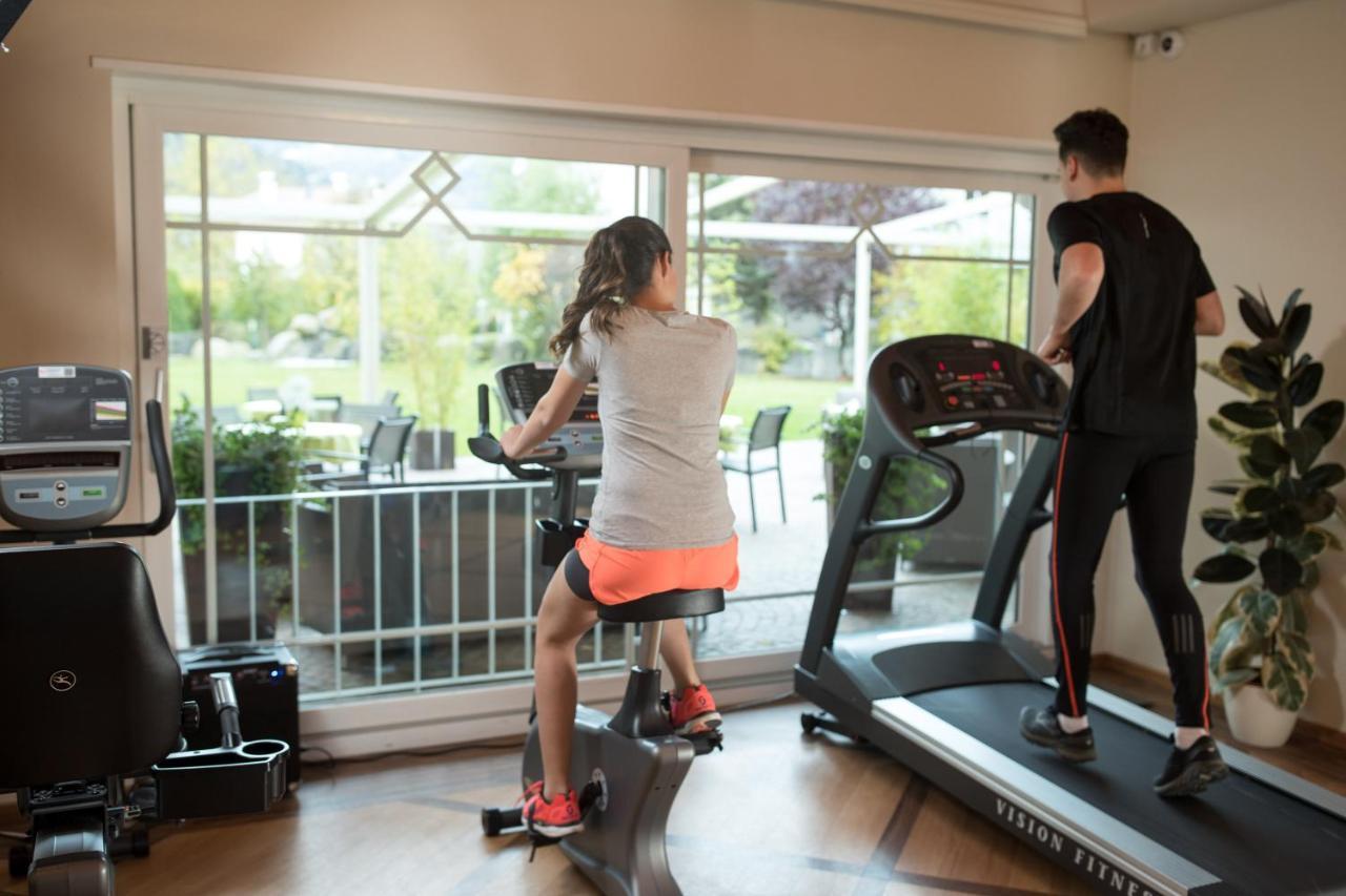 Aktiv & Wellnesshotel Zentral Прато ало Стелвио Екстериор снимка